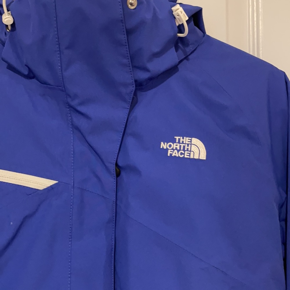 Blue The North Face winter coat - Picture 5 of 14